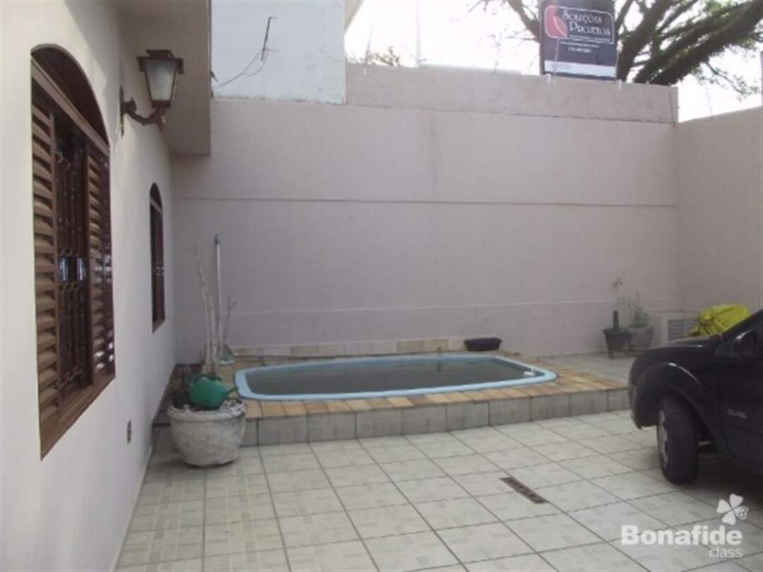 Casa à venda no Jardim Messina: 