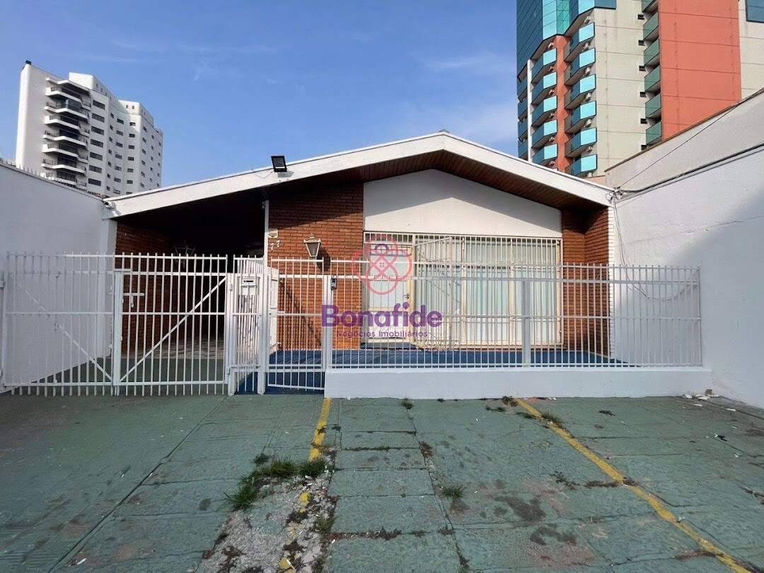 Casa à venda no Anhangabaú: 