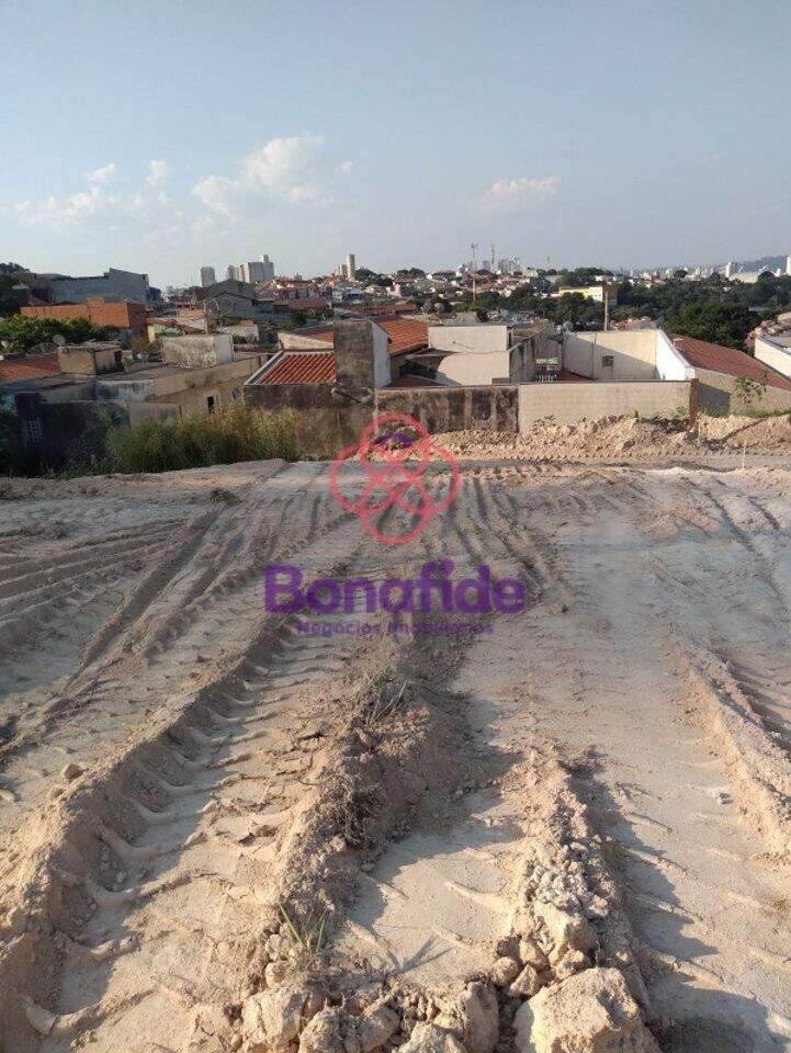 Terreno à venda no Jardim Palermo: 