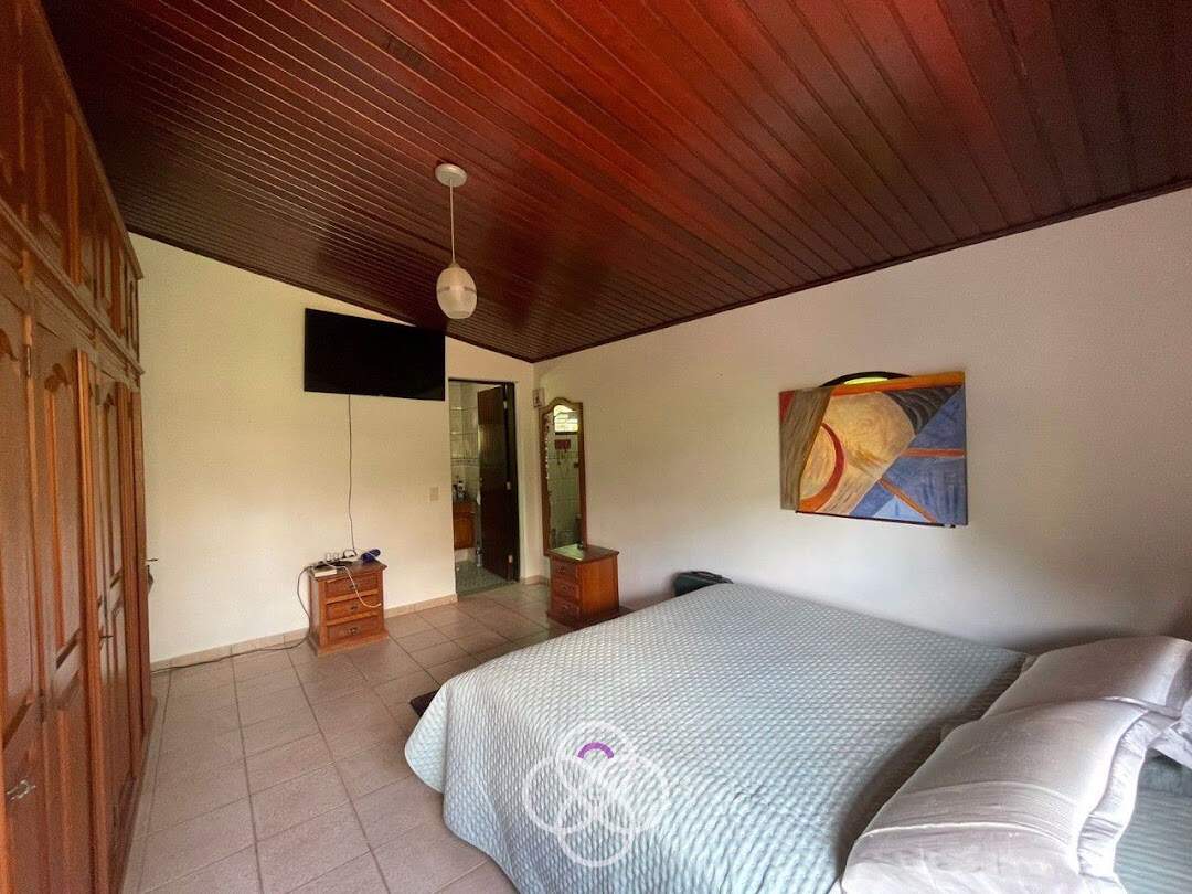 Chácara à venda no Bosque dos Pinheirinhos: 