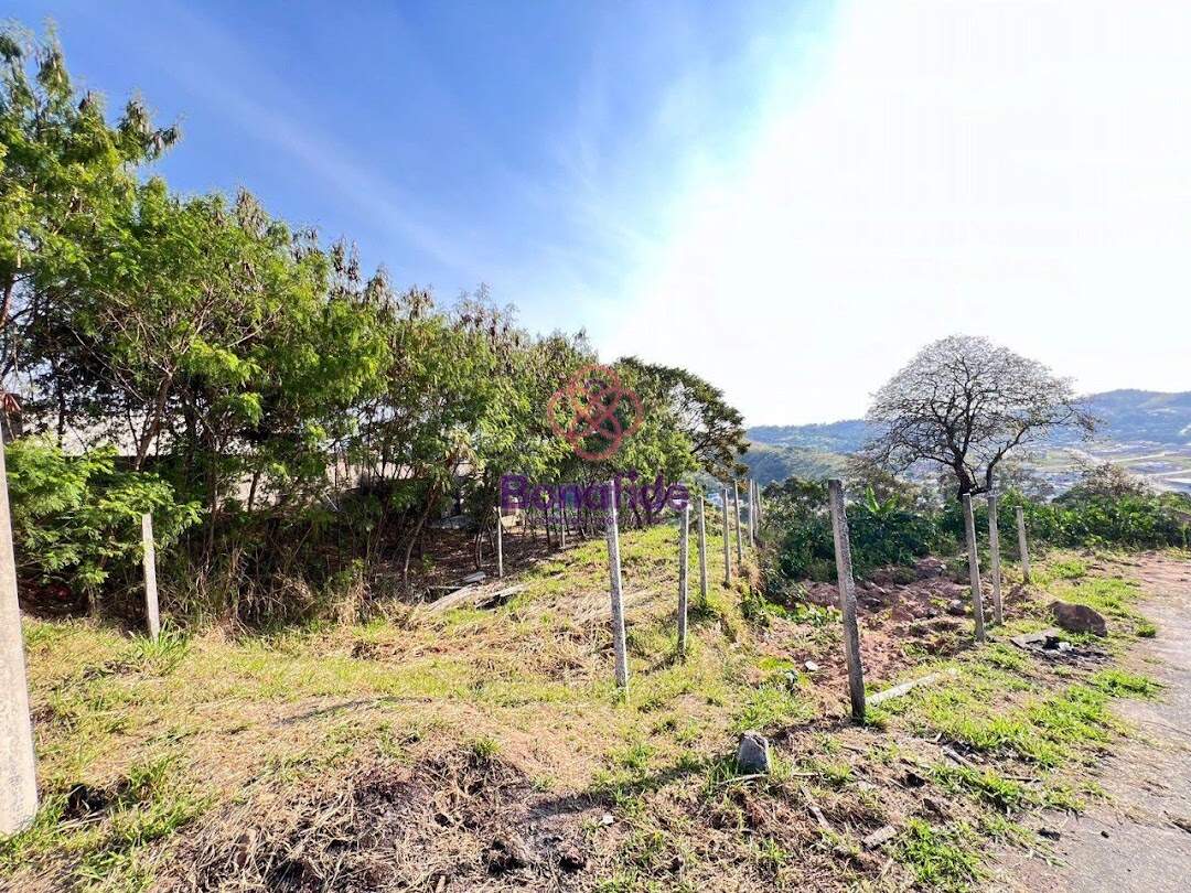 Terreno à venda no Santa Isabel: 