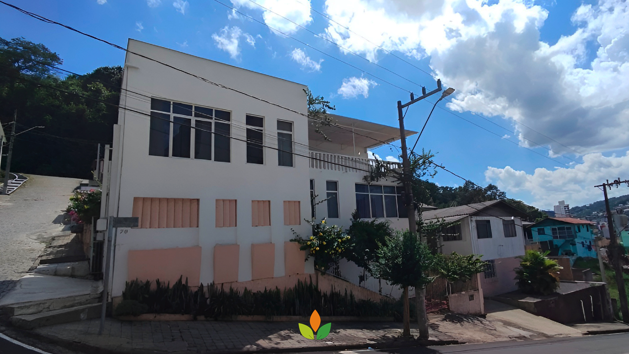 Casa à venda no Centro: 