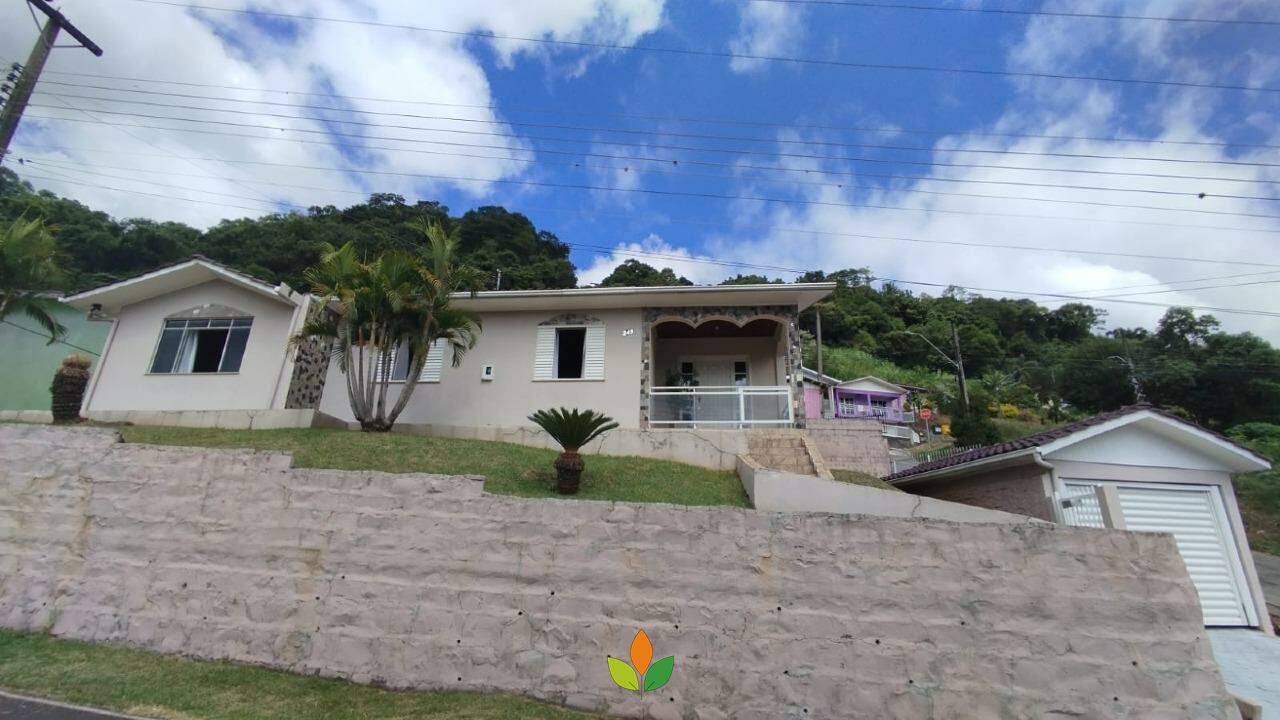 Casa à venda no Centro: 