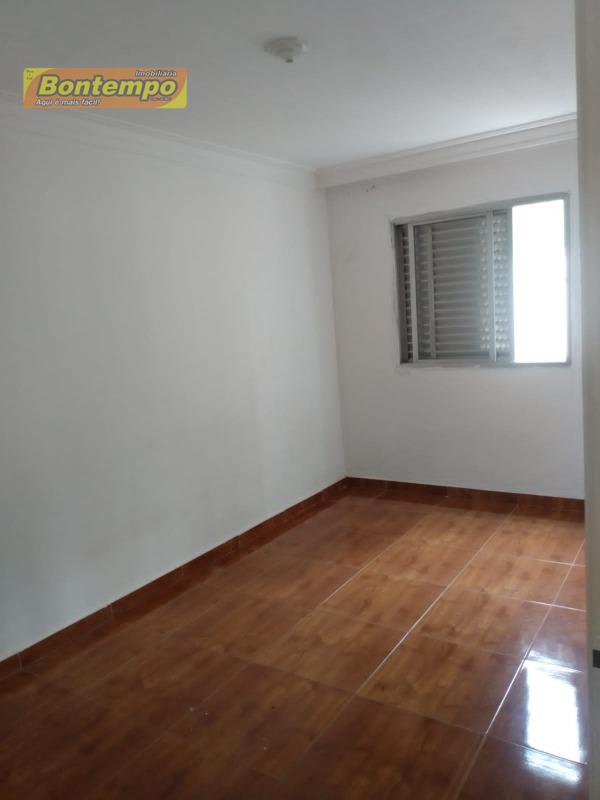 APARTAMENTO à venda no Padroeira: 