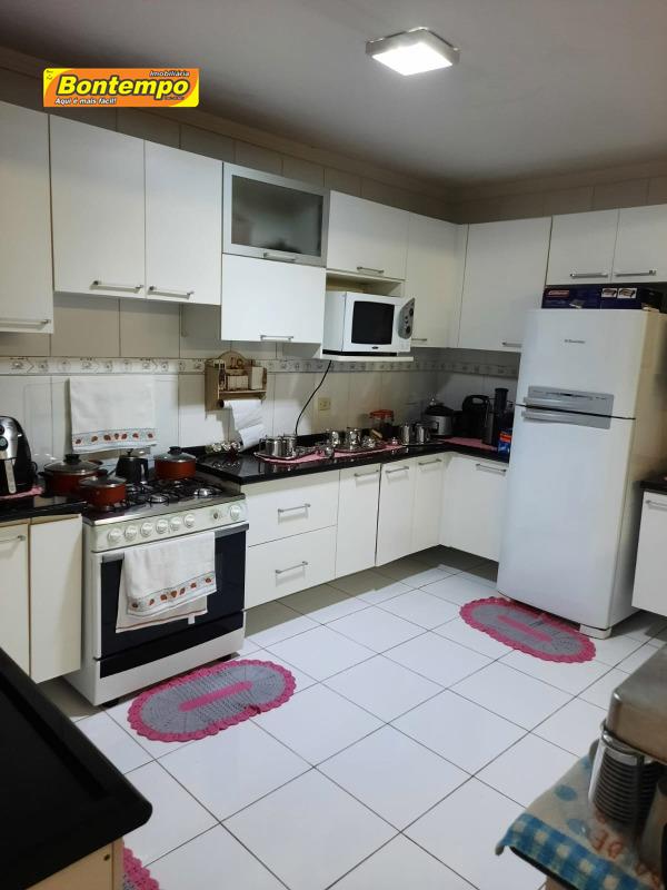 SOBRADO à venda no ALTO DE SANTA LÚCIA: 