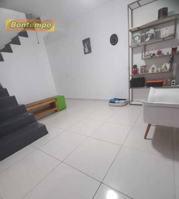 SOBRADO à venda no Vila Freitas: 