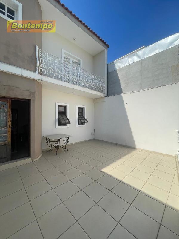 CASA à venda no JARDIM DAS BELEZAS: VARANDA SALA