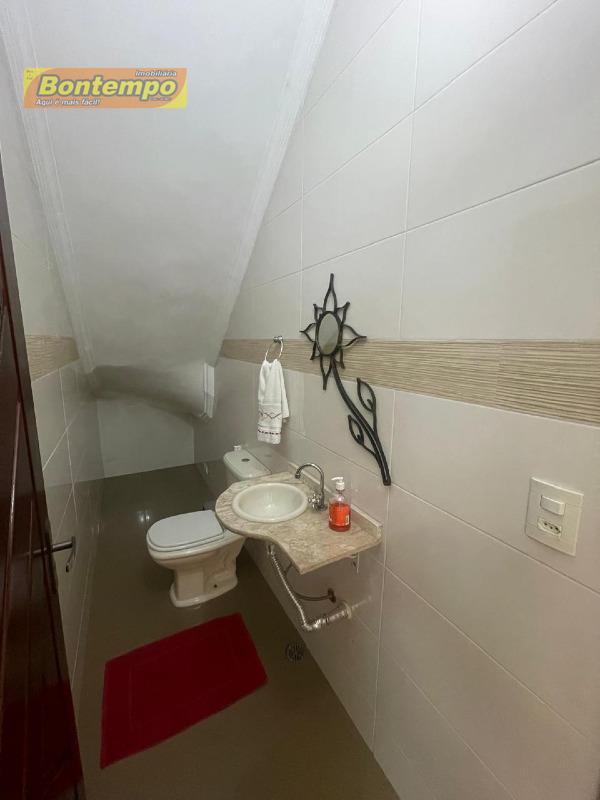 CASA à venda no JARDIM DAS BELEZAS: LAVABO