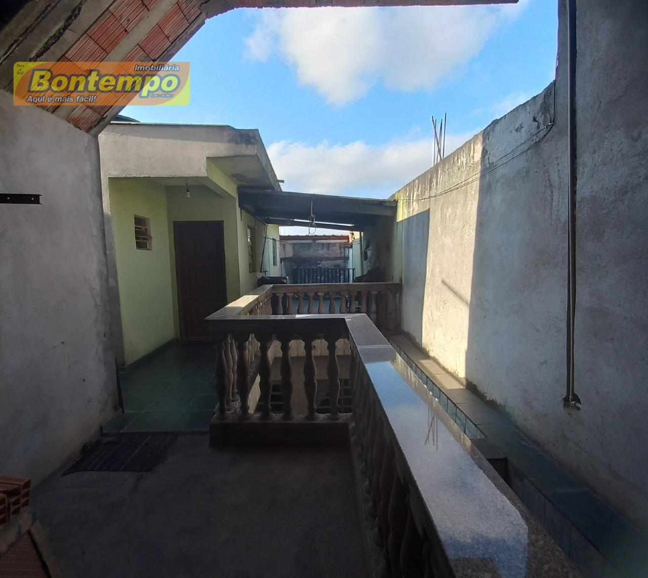 SOBRADO à venda no ALTO DE SANTA LÚCIA: 