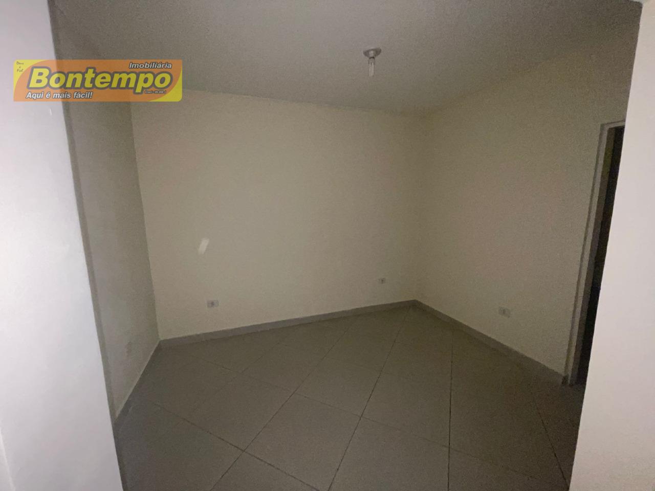 CASA para aluguel no ALTO DE SANTA LÚCIA: SALA