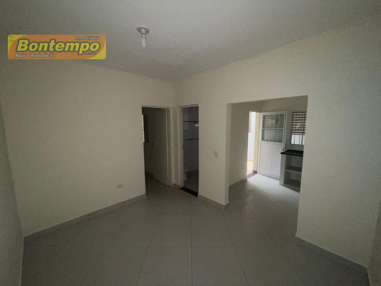 CASA para aluguel no ALTO DE SANTA LÚCIA: SALA