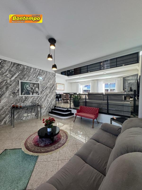 CASA para aluguel no Golf Gardens: 