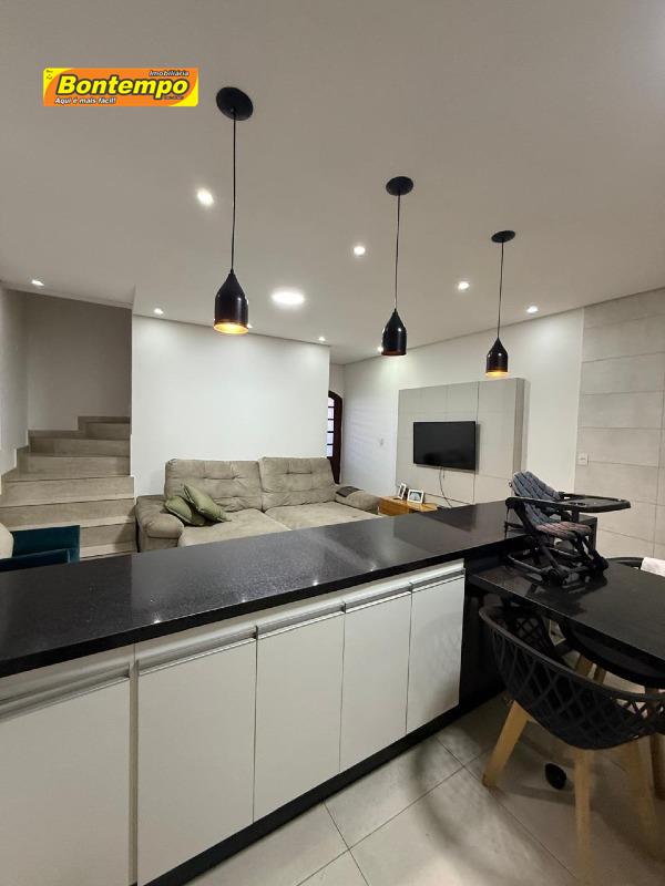 SOBRADO à venda no Vila Santa Rosa: 