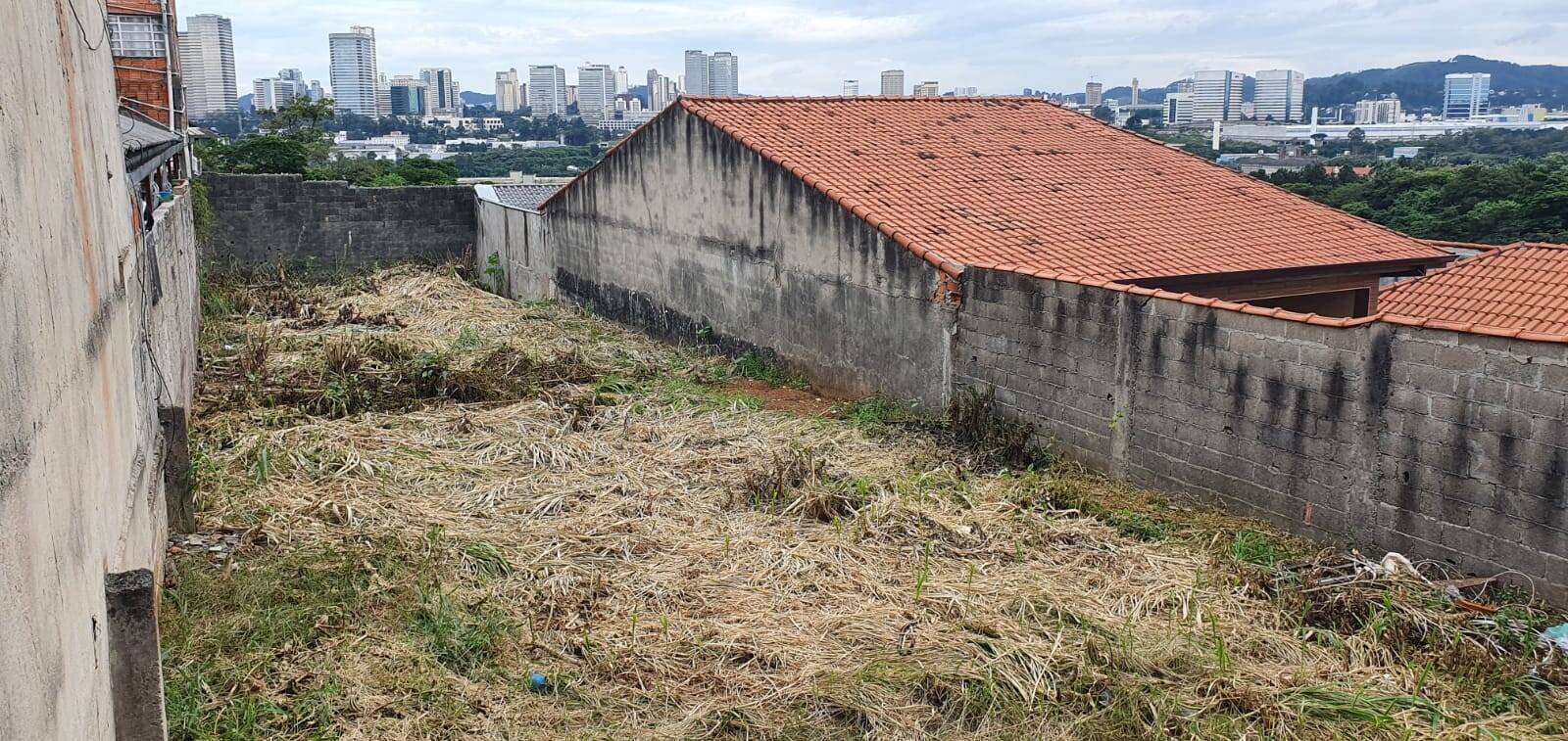 TERRENO à venda no SANTA TEREZINHA: 