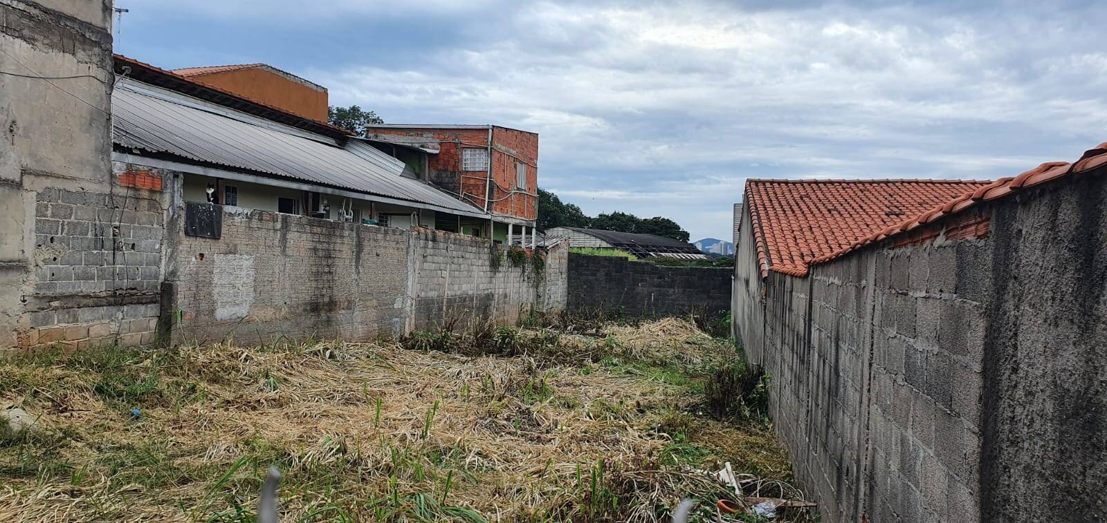 TERRENO à venda no SANTA TEREZINHA: 
