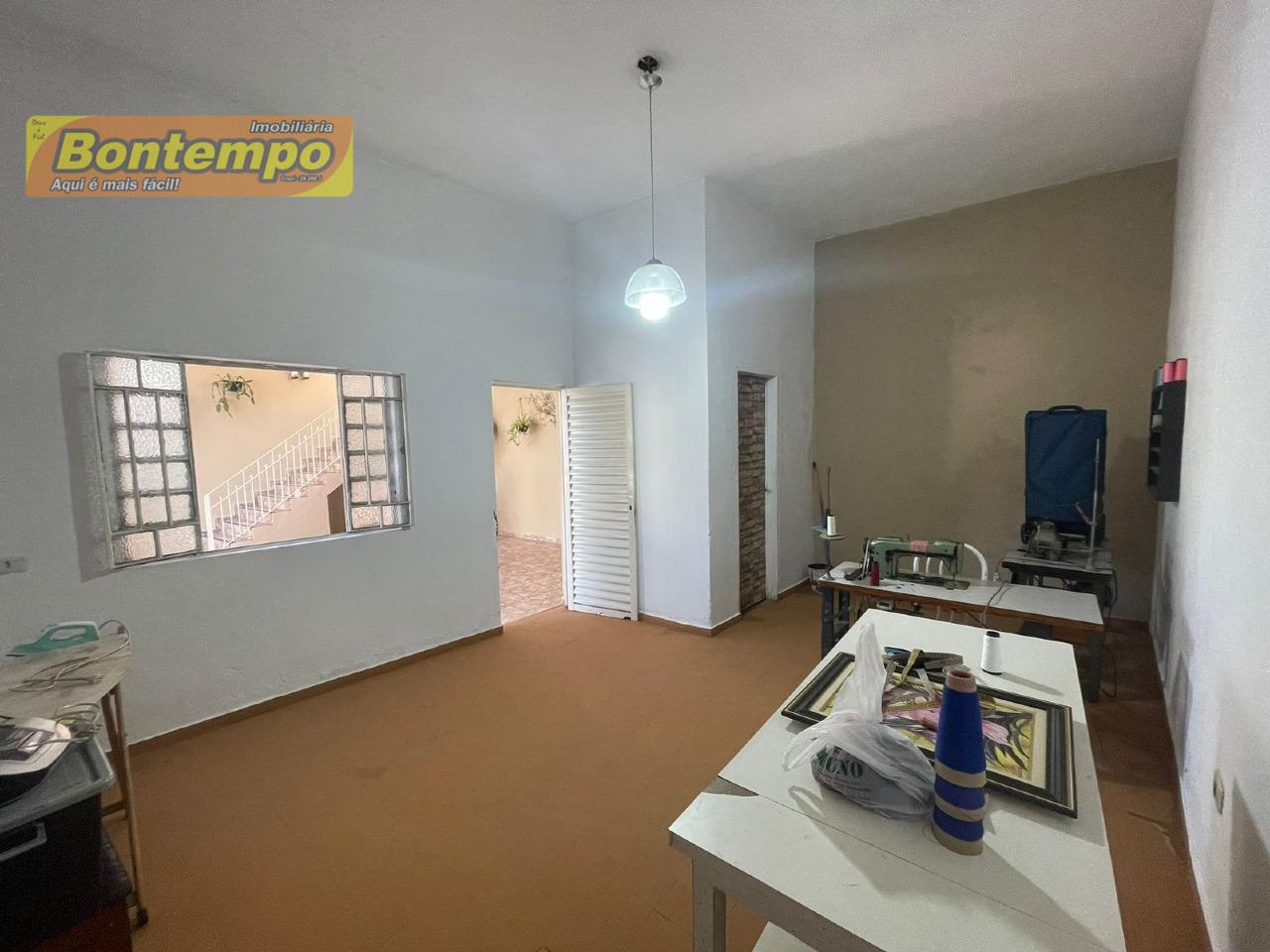 CASA à venda no JARDIM SANTA TEREZA: Salão 25m²