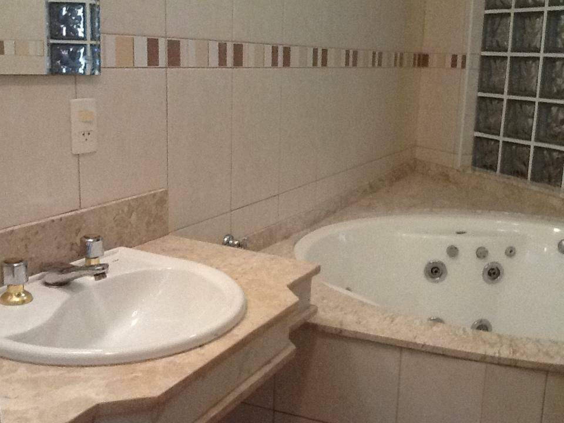 Sobrado à venda no São José: 