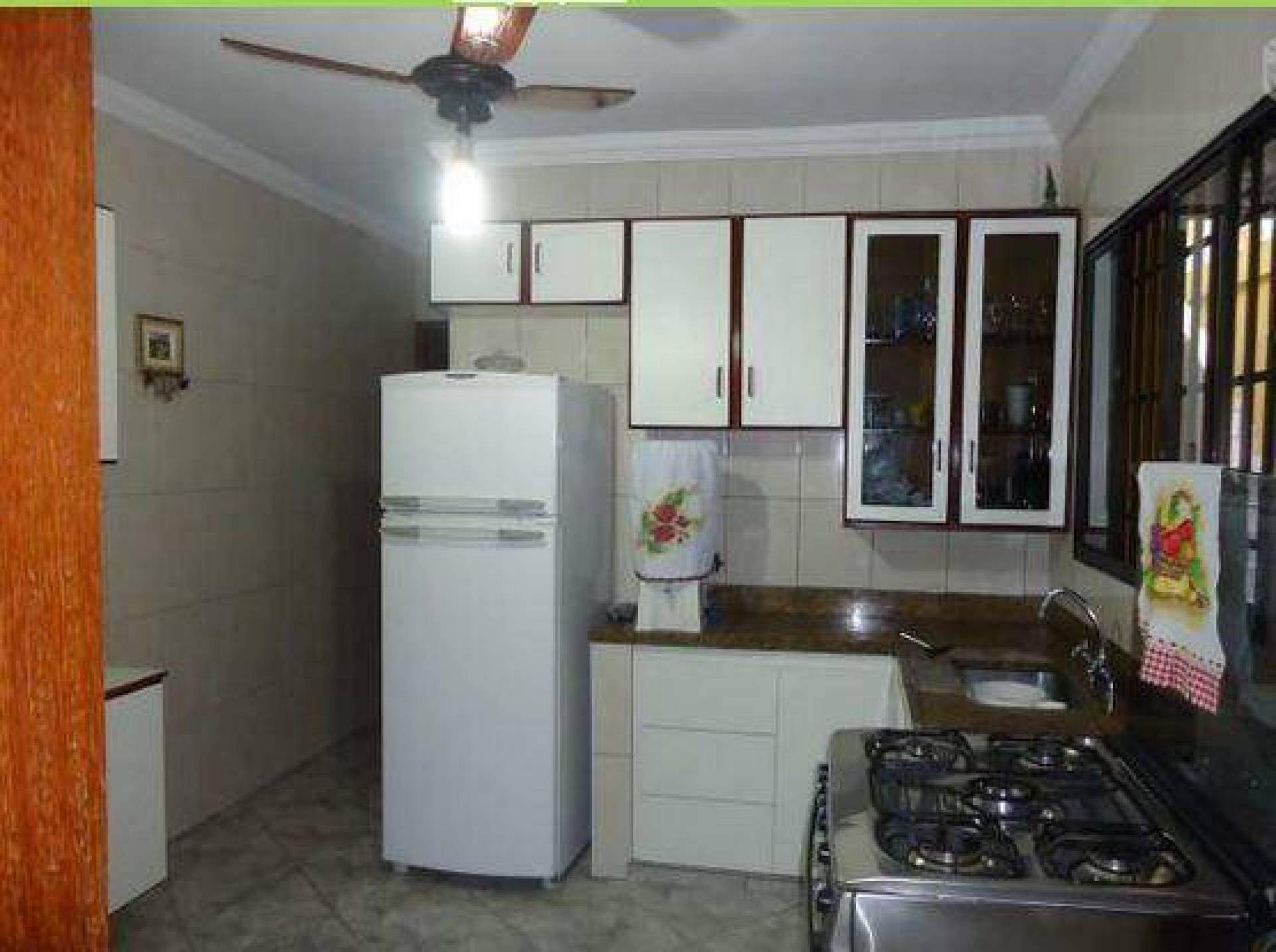Sobrado à venda no Jardim Lavínia: 