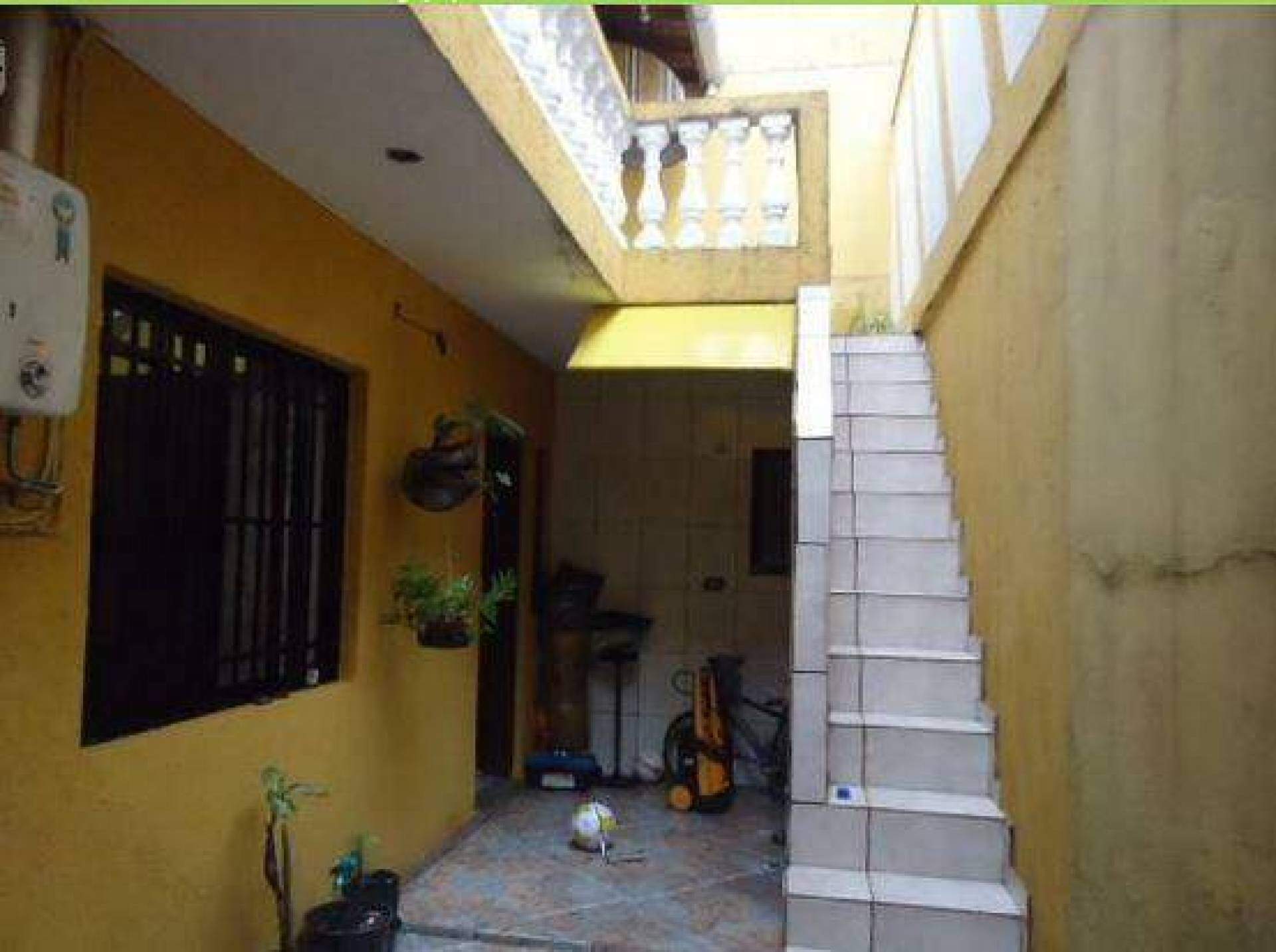 Sobrado à venda no Jardim Lavínia: 