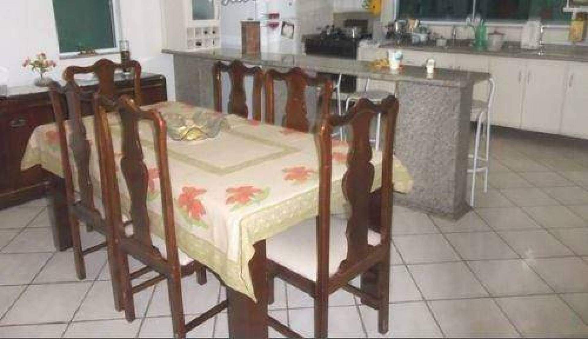 Sobrado à venda no Jardim Ipanema: 