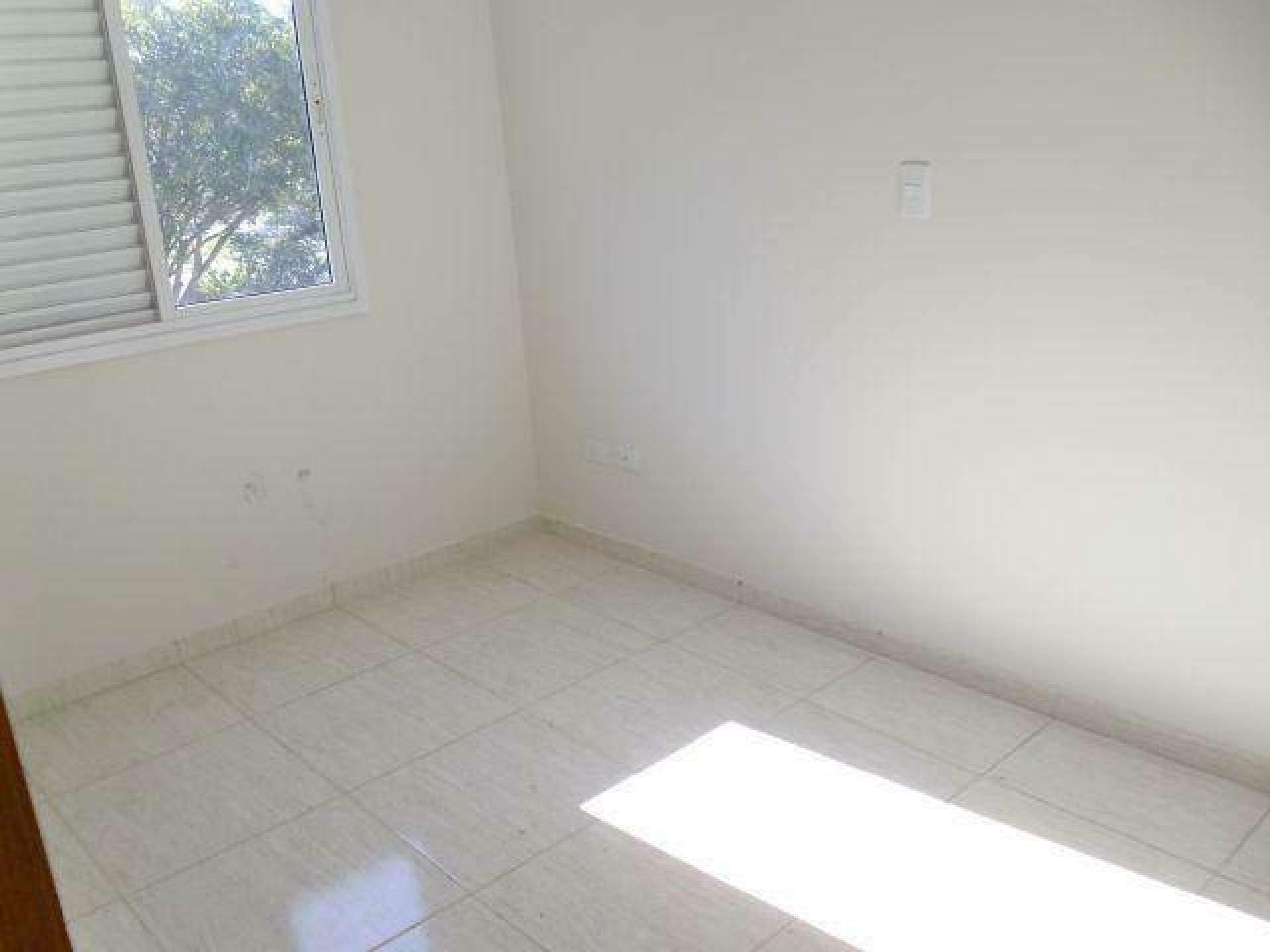 Apartamento à venda no Jardim Teles de Menezes: 