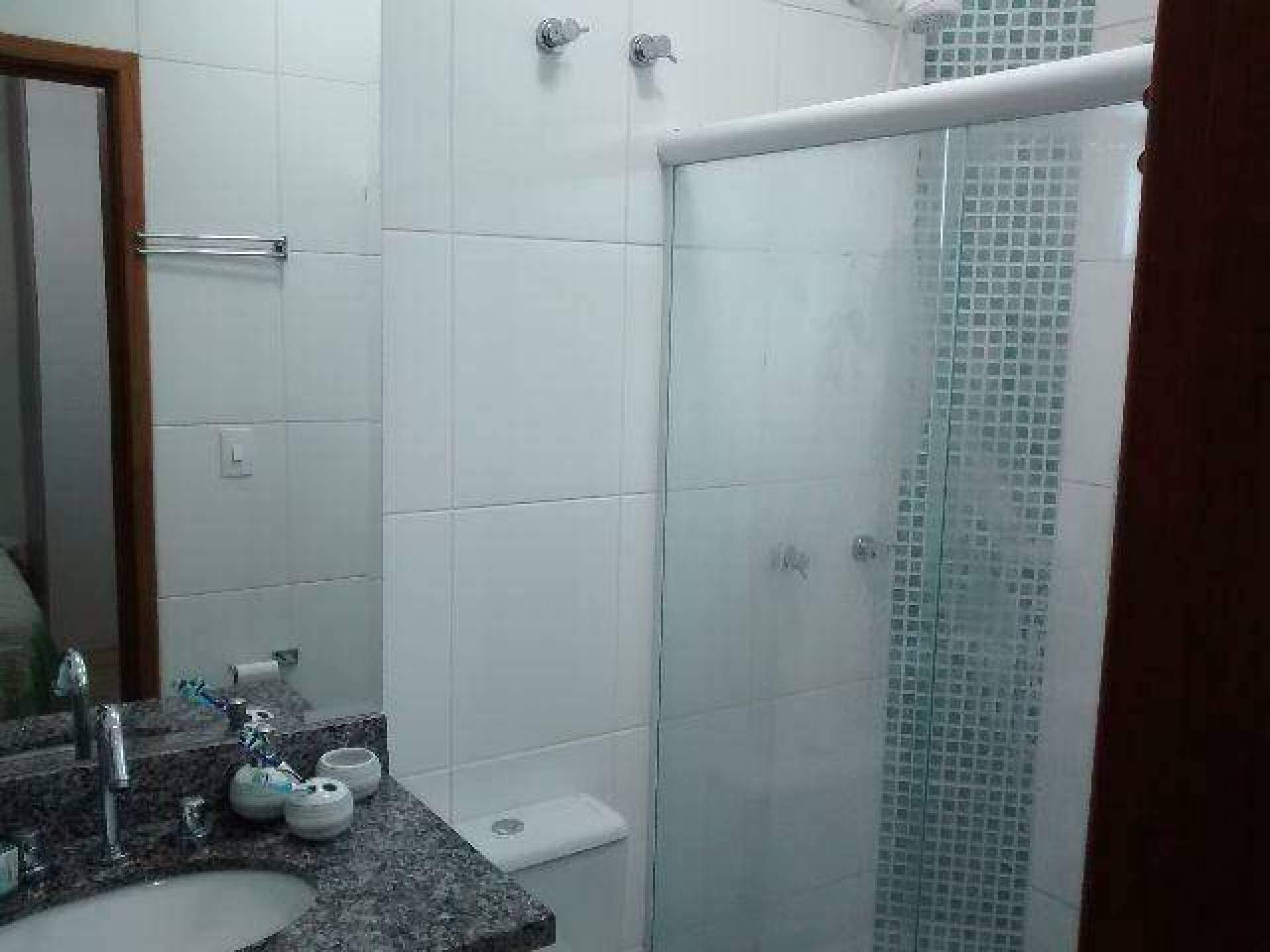 Sobrado à venda no Vila Bastos: 
