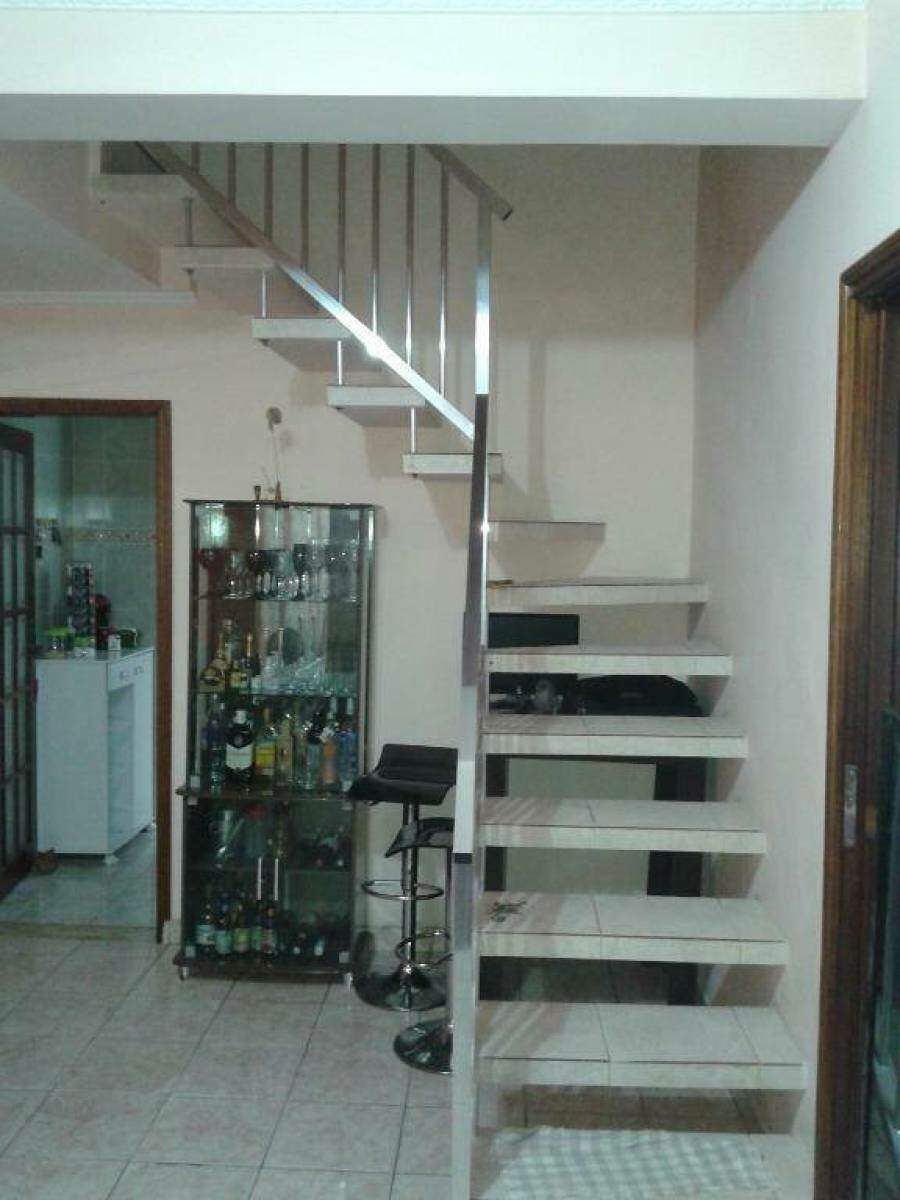 Sobrado à venda no Conjunto Residencial Pombeva: 