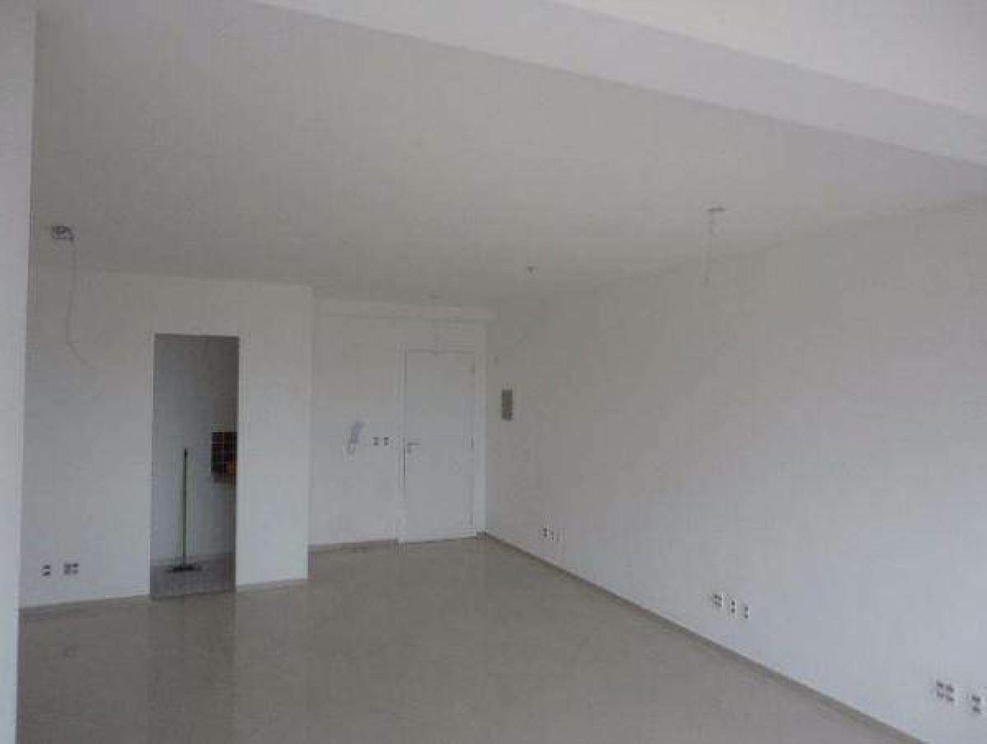 Salas Comerciais à venda no Vila Gilda: 