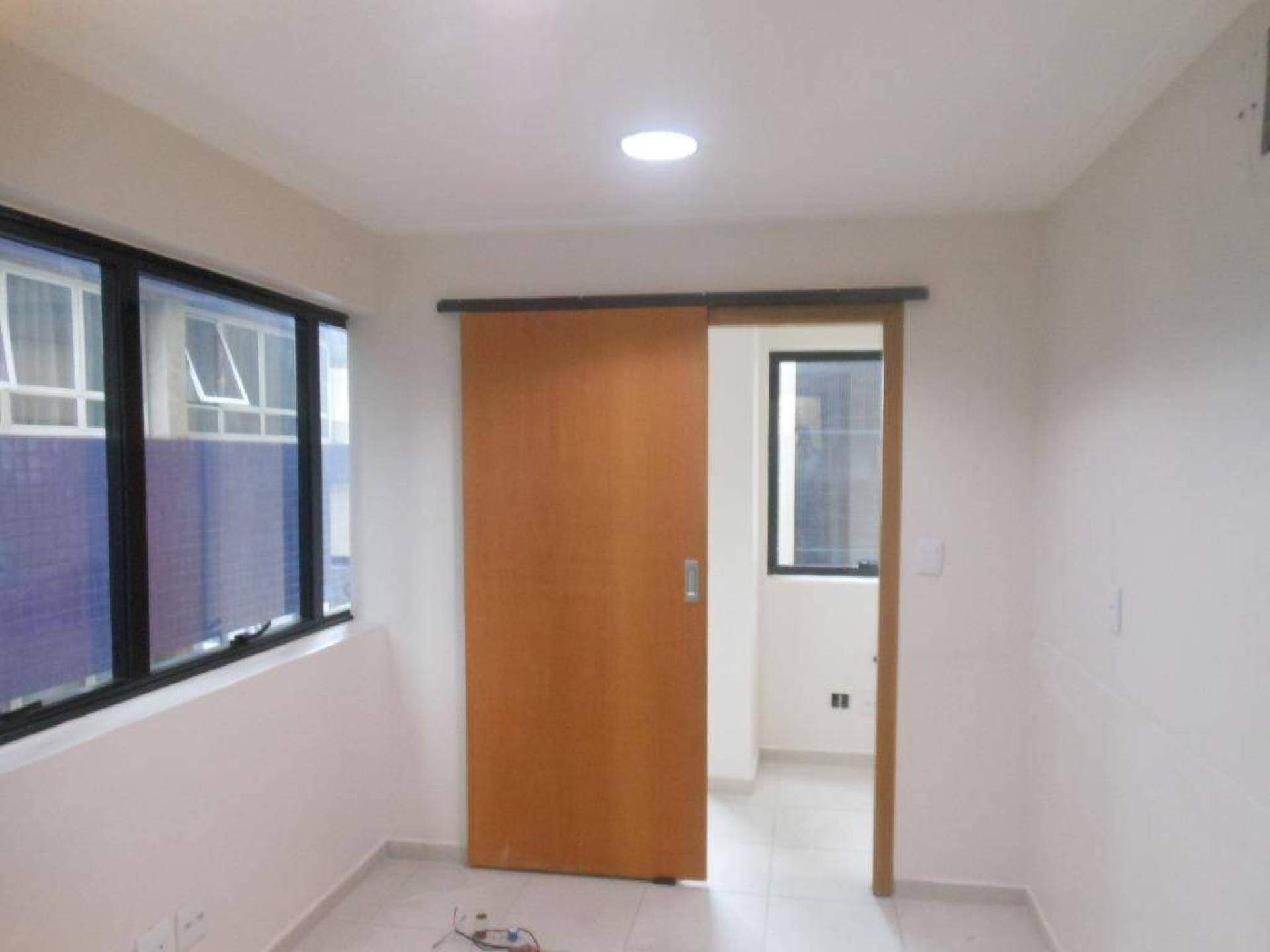 Salas Comerciais à venda no Centro: 