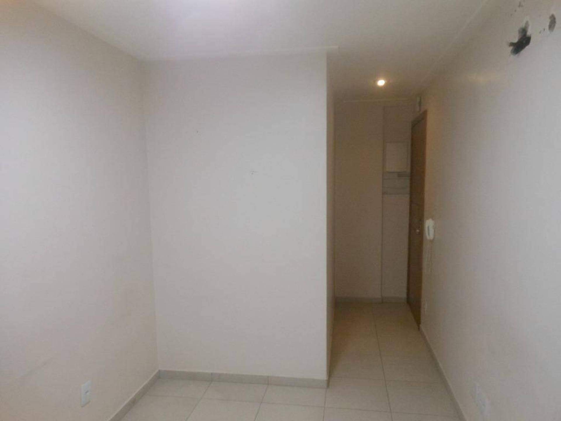 Salas Comerciais à venda no Centro: 