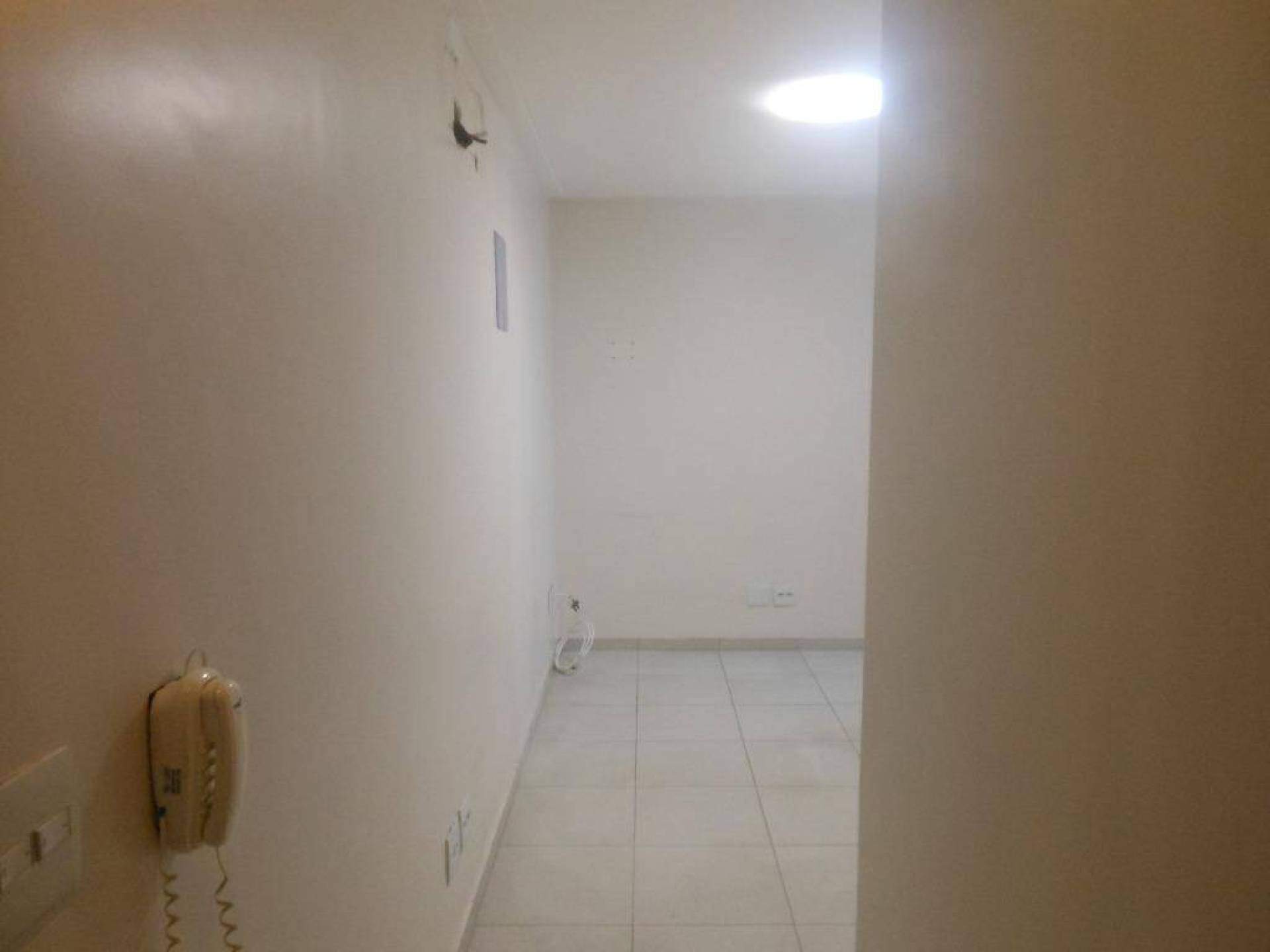 Salas Comerciais à venda no Centro: 