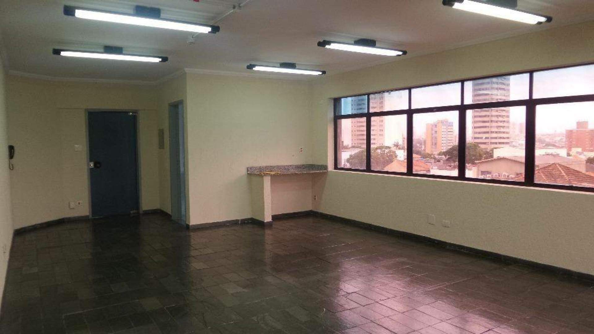 Salas Comerciais à venda no Centro: 