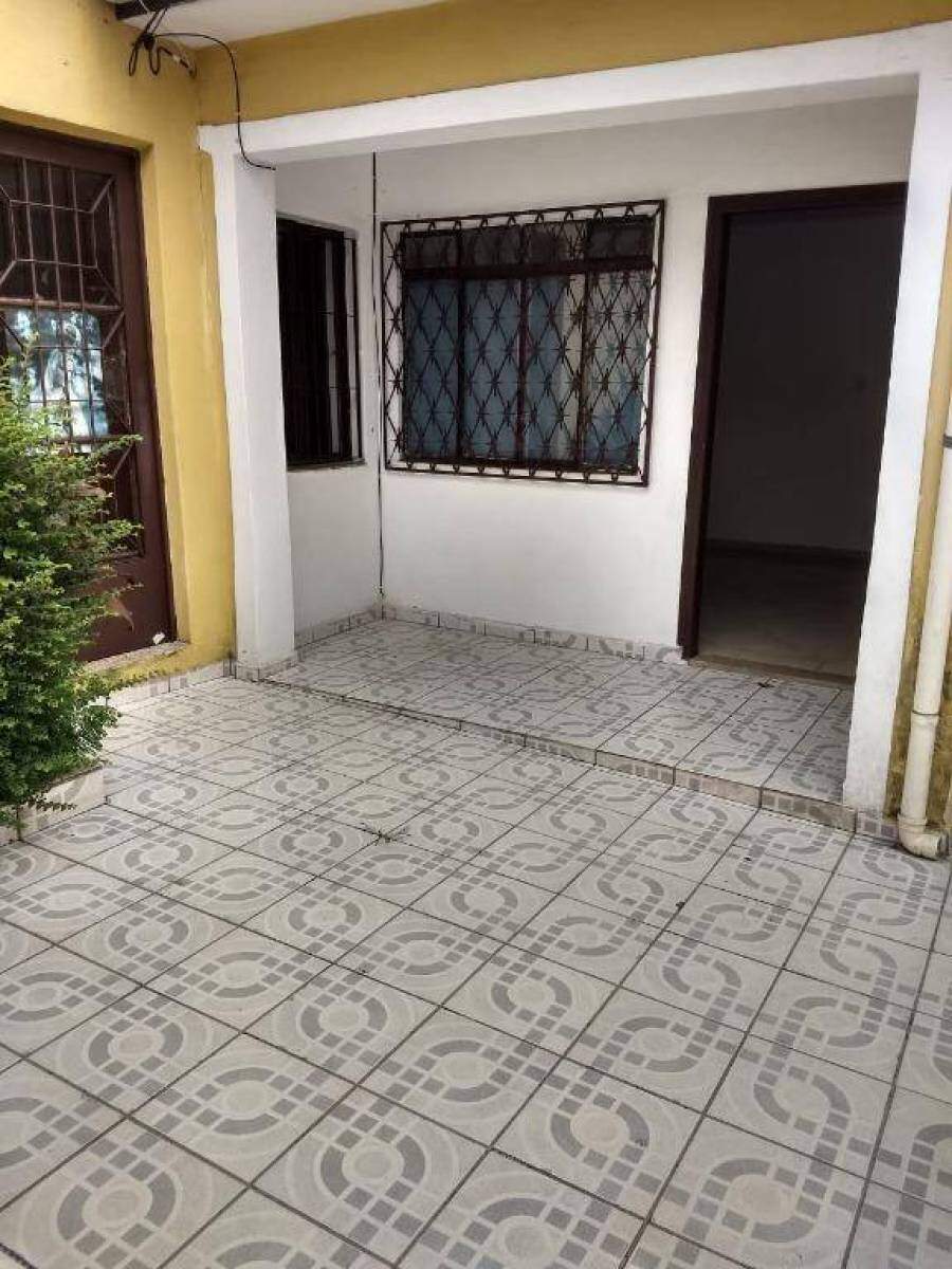 Casa à venda no Jardim Utinga: 