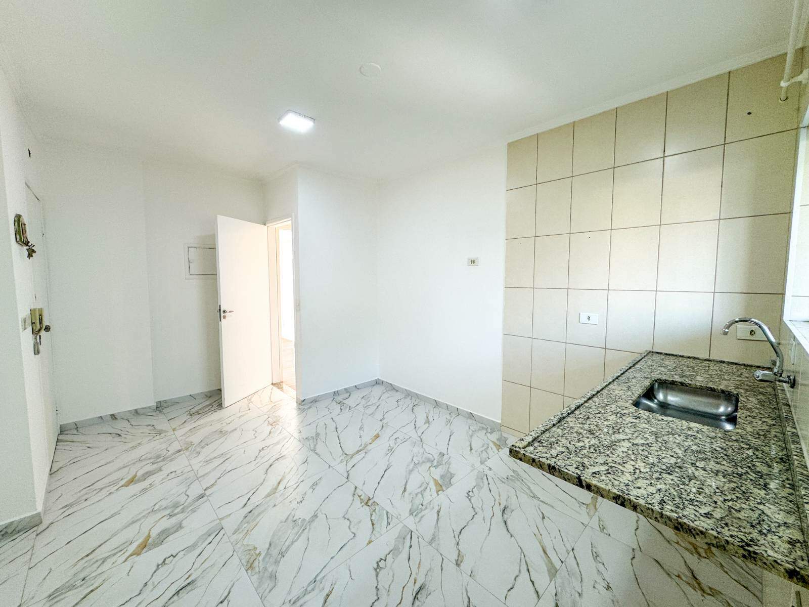 Apartamento à venda no Santa Terezinha: 
