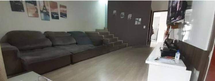 Sobrado à venda no Santa Maria: 