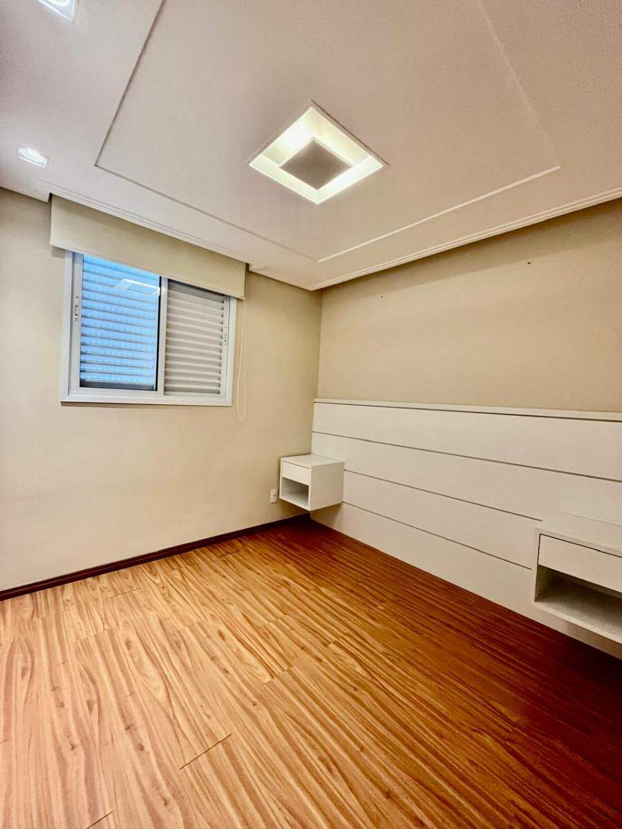 Apartamento à venda no Vila Valparaíso: 