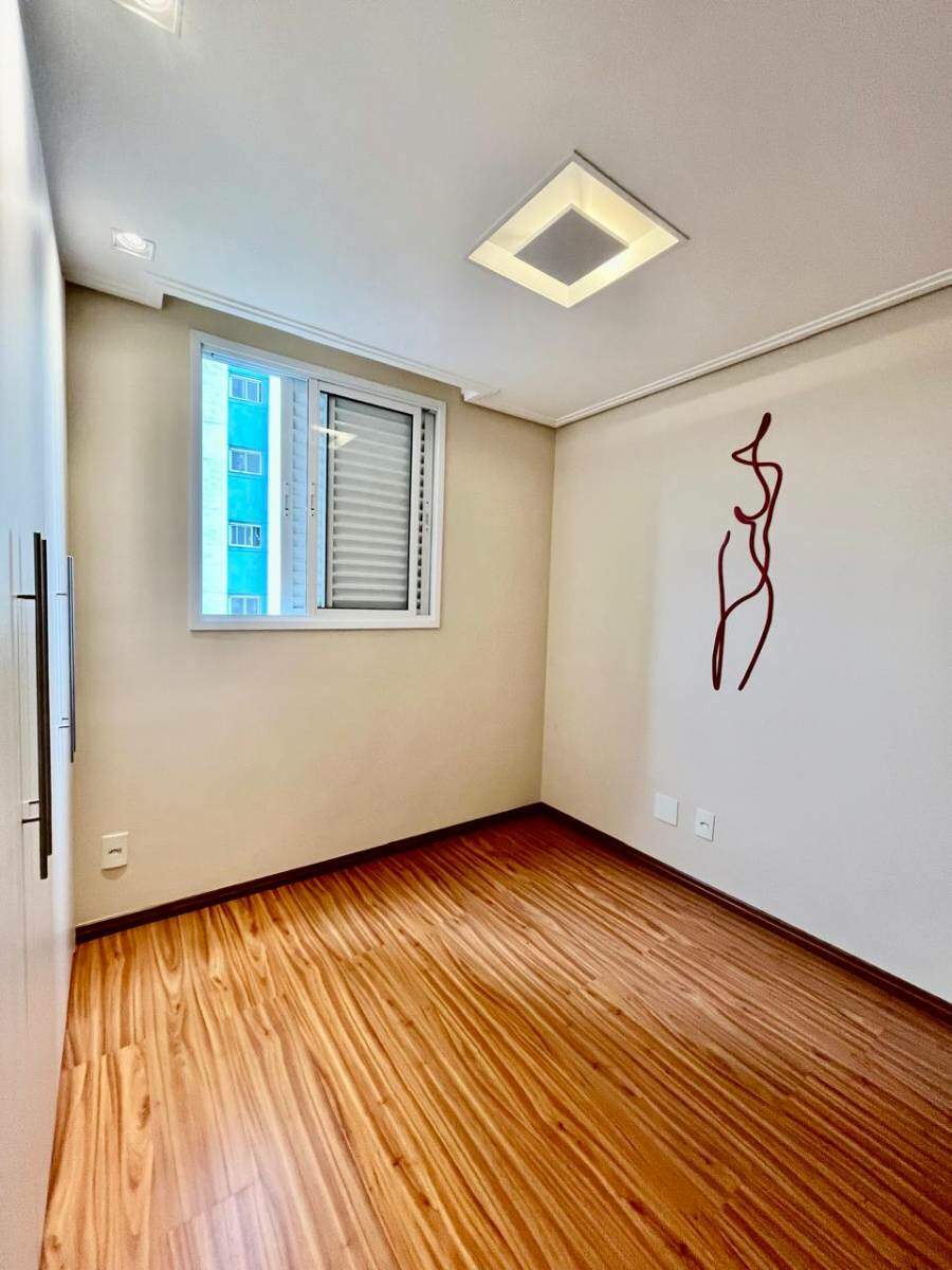 Apartamento à venda no Vila Valparaíso: 