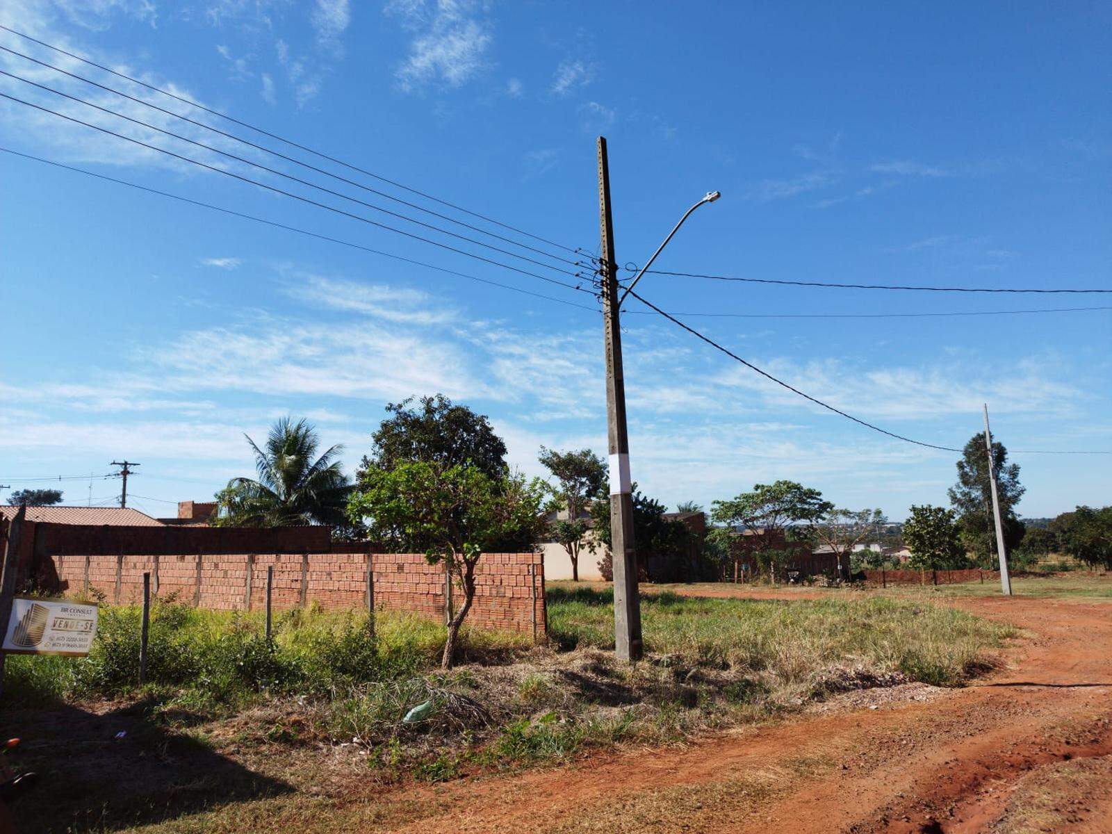 Terreno à venda no Centenário: 