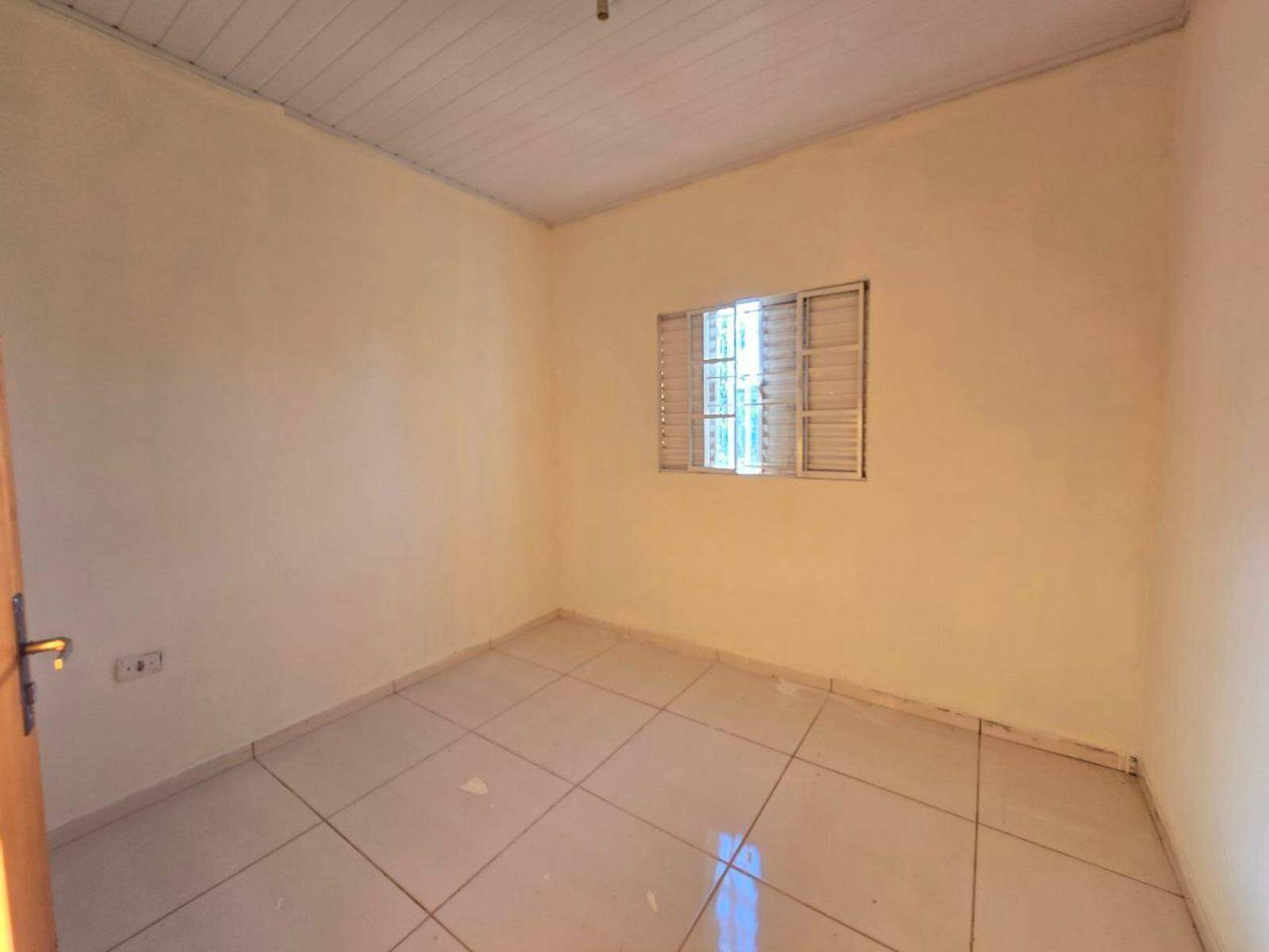 Casa Térrea para aluguel no Jardim Nova Jerusalém: 