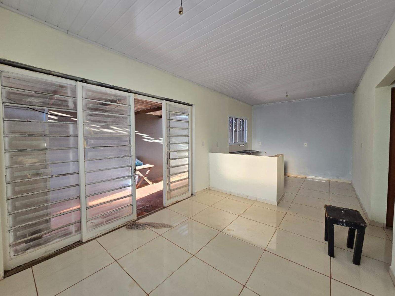 Casa Térrea para aluguel no Jardim Nova Jerusalém: 