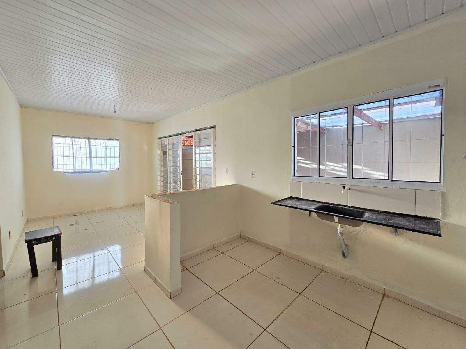 Casa Térrea para aluguel no Jardim Nova Jerusalém: 
