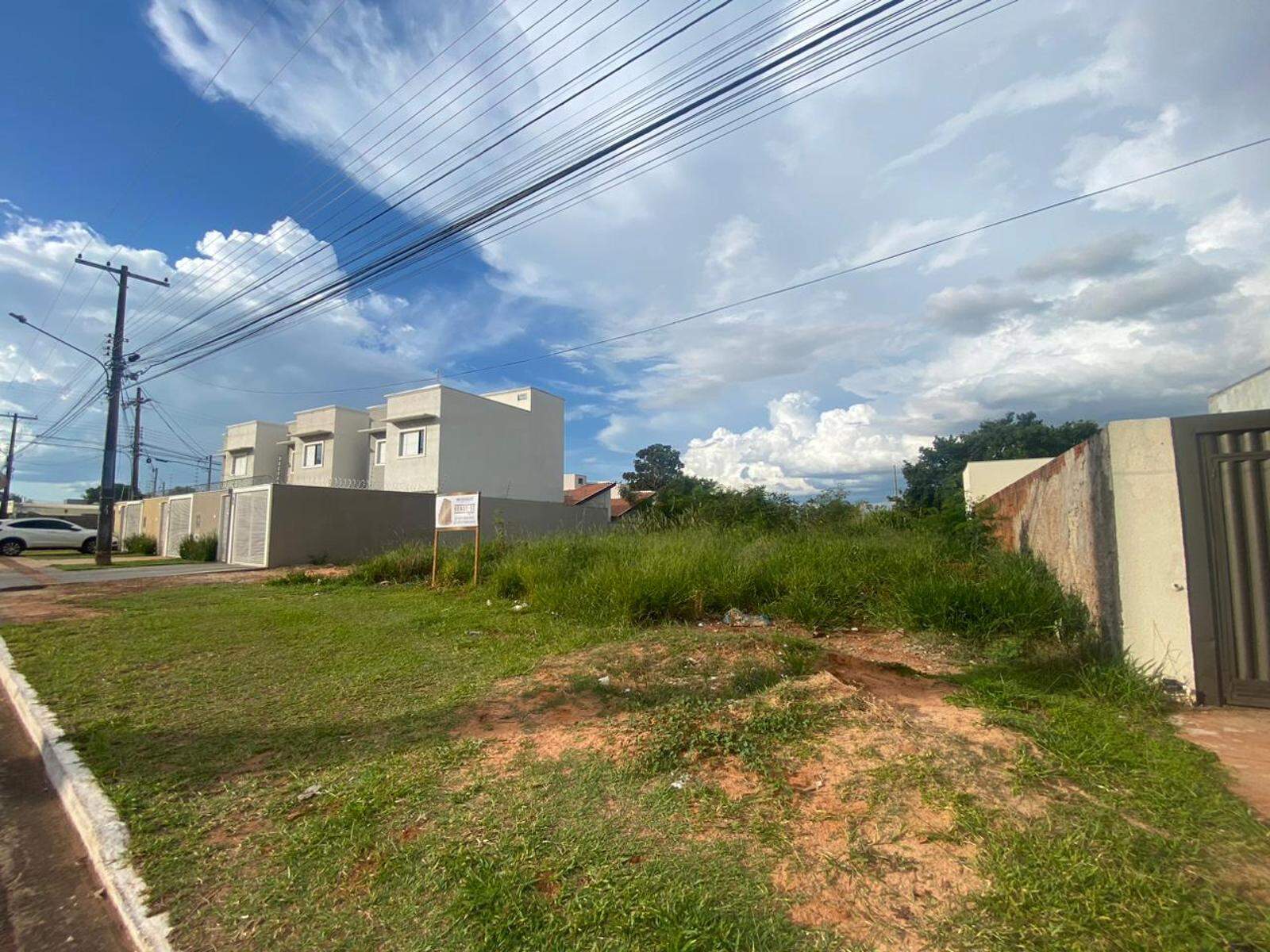 Terreno à venda no Jardim Montevidéu: 