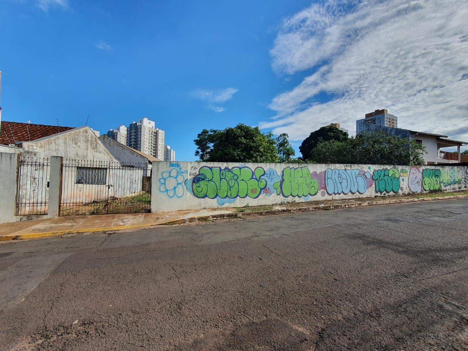 Terreno à venda no Monte Castelo: 