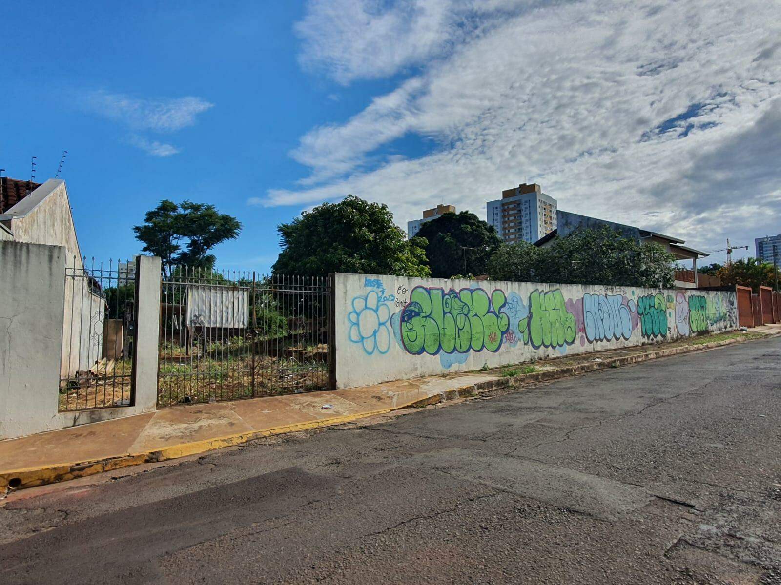Terreno à venda no Monte Castelo: 