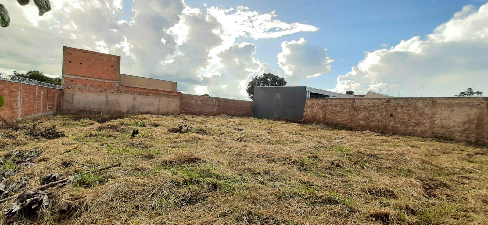 Terreno à venda no Vila Nasser: 