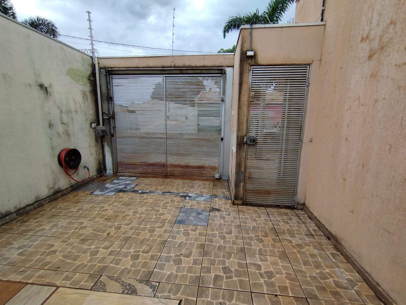 Casa Comercial à venda no Coophavila II: 