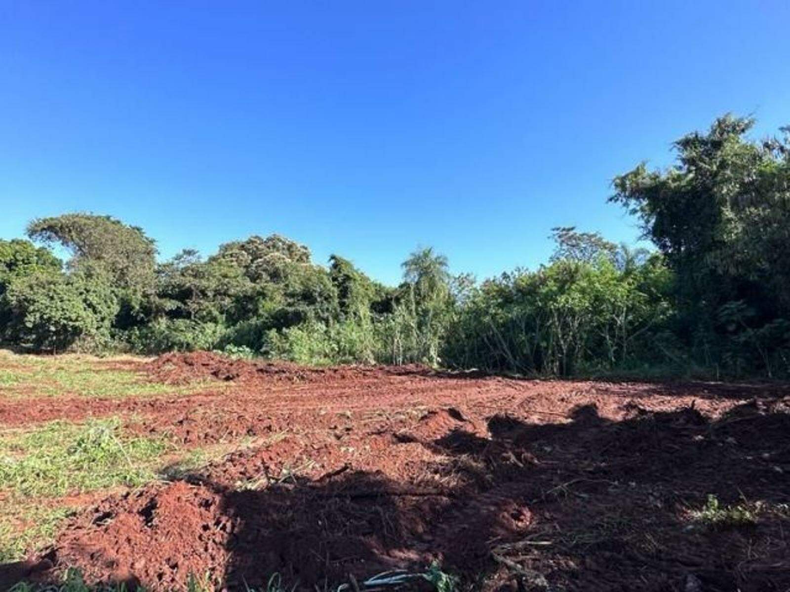 Área à venda no Jardim Morenão: 