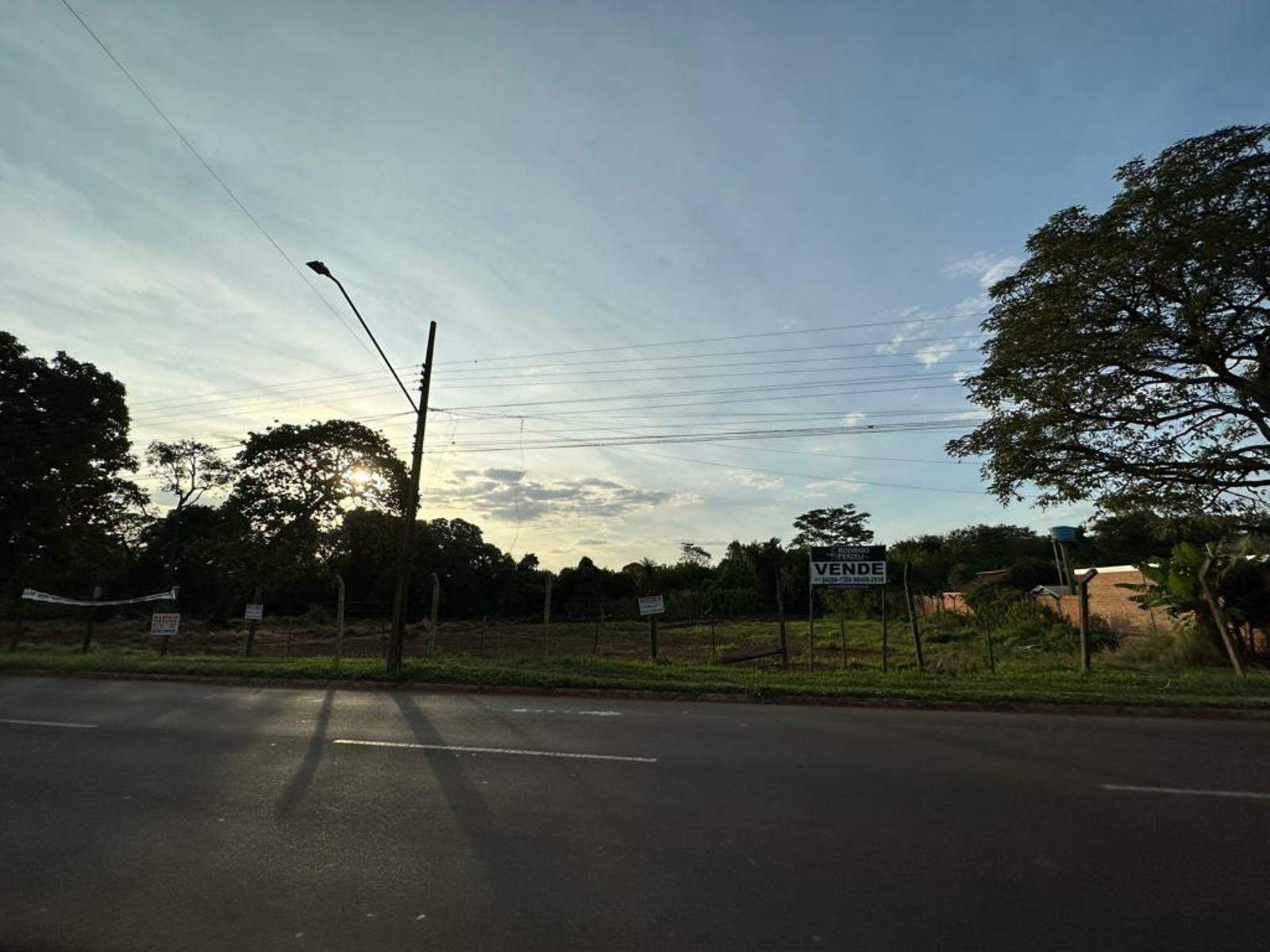 Área à venda no Jardim Morenão: 
