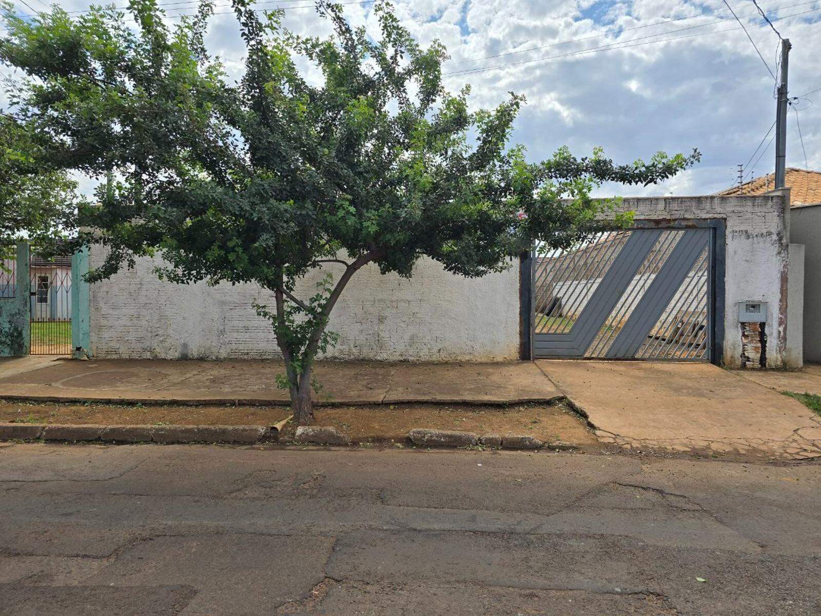 Casa Térrea à venda no Jardim Imá: 