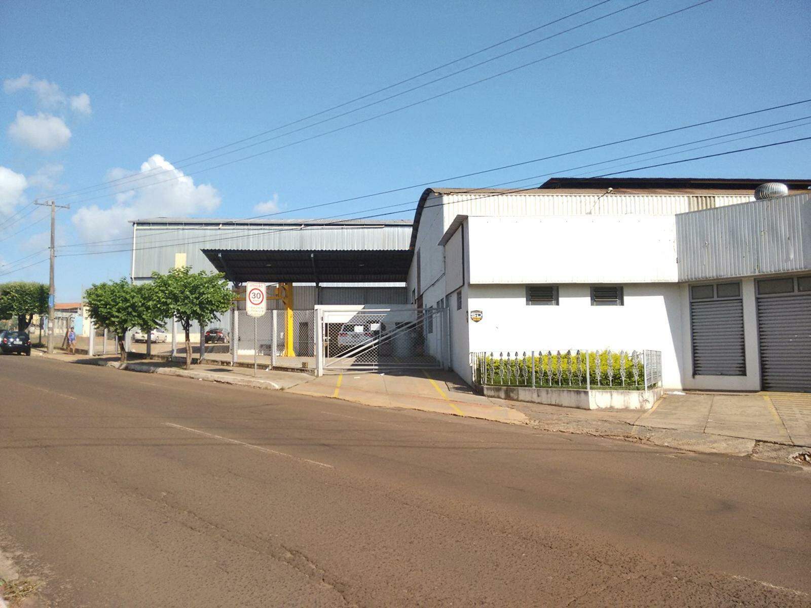 Galpão/Depósito/Armazém para aluguel no Guanandi: 